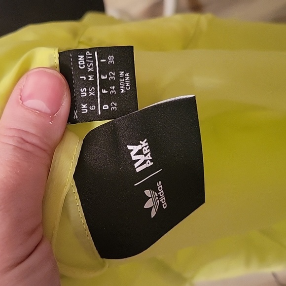 IVY PARK x Adidas SOLD OUT Neon Yellow Nylon Organza Jacket - Picture 14 of 14